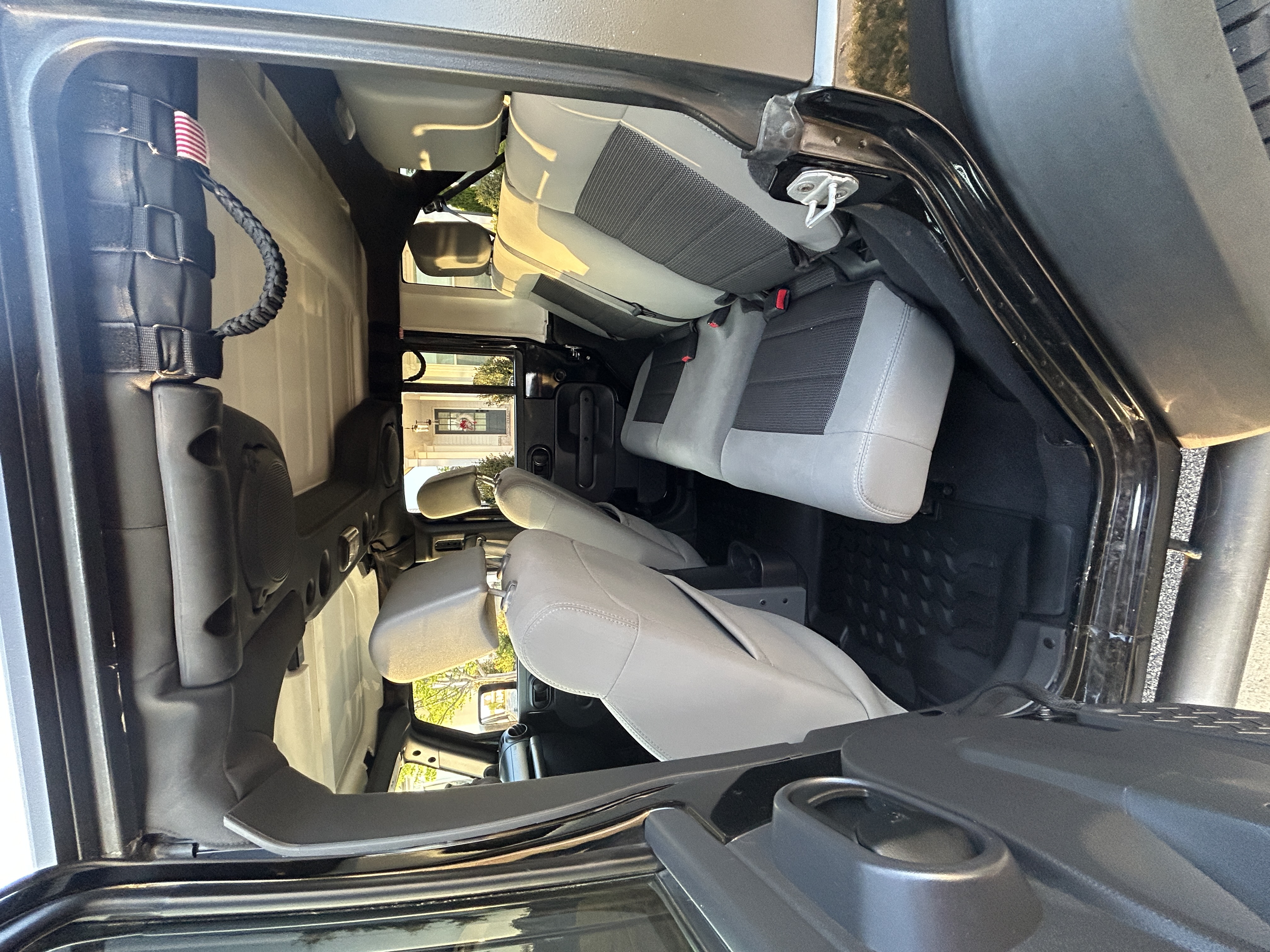 Used 2010 Jeep Wrangler Unlimited Sport AWD/4WD image 15