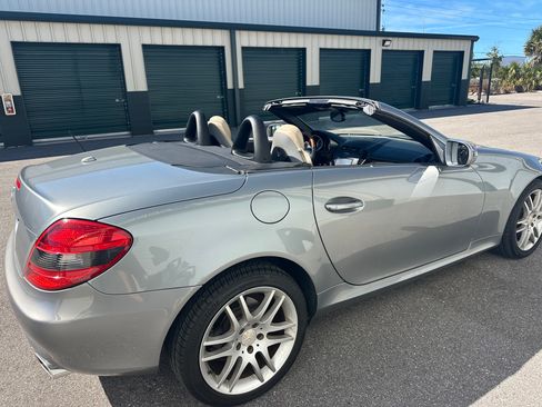 Used 2009 Mercedes-Benz SLK 300 SLK 300 Roadster 2D image 22