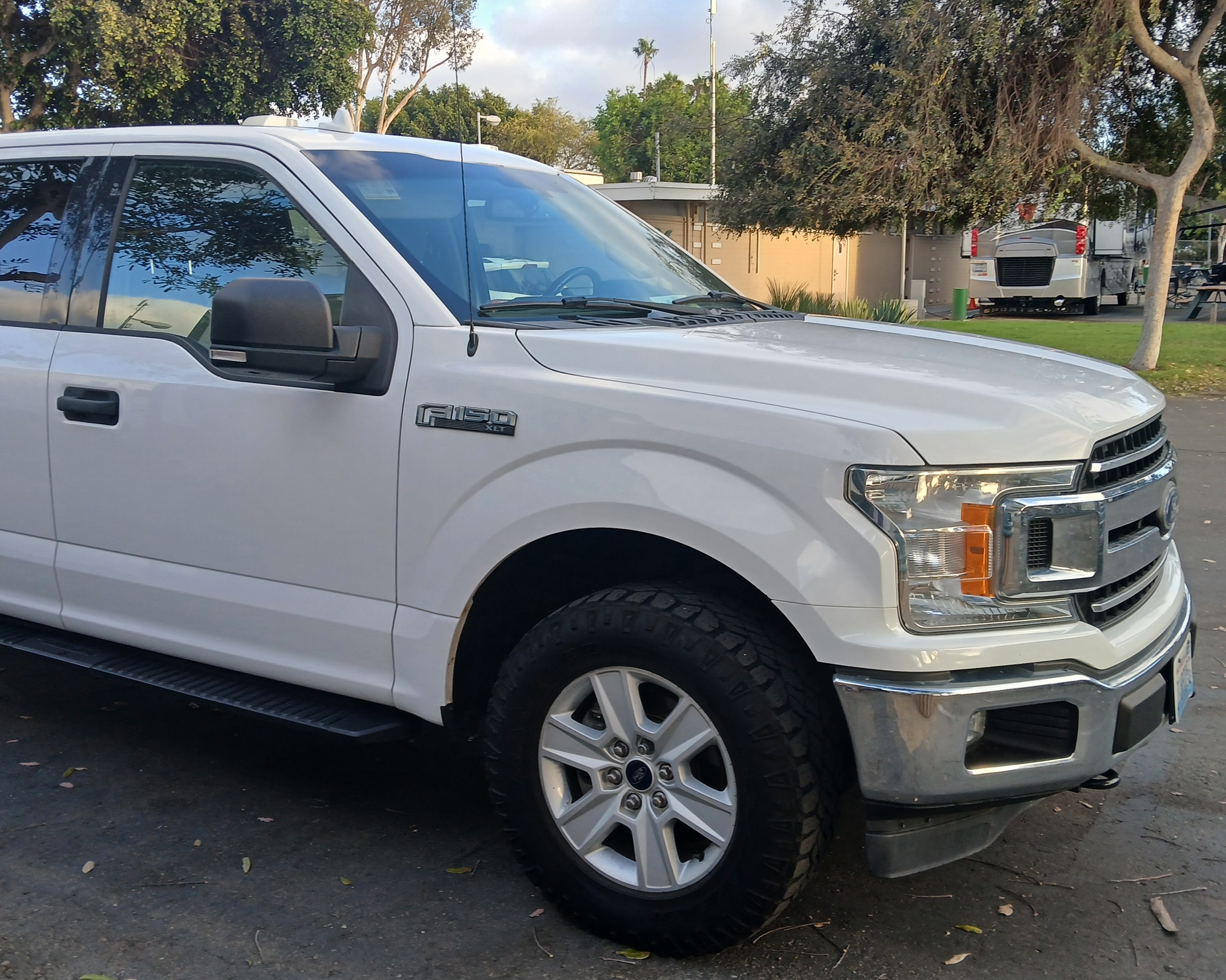 Used 2018 Ford F150 XLT w/ Equipment Group 301A Mid AWD/4WD image 4