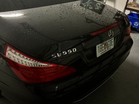 Used 2013 Mercedes-Benz SL 550 image 4