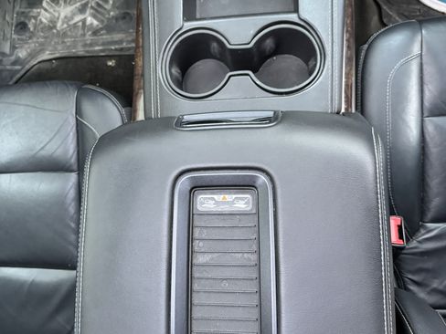 Used 2017 Chevrolet Suburban LT image 15