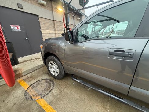 Used 2018 Nissan Titan S w/ S Utility Package image 9