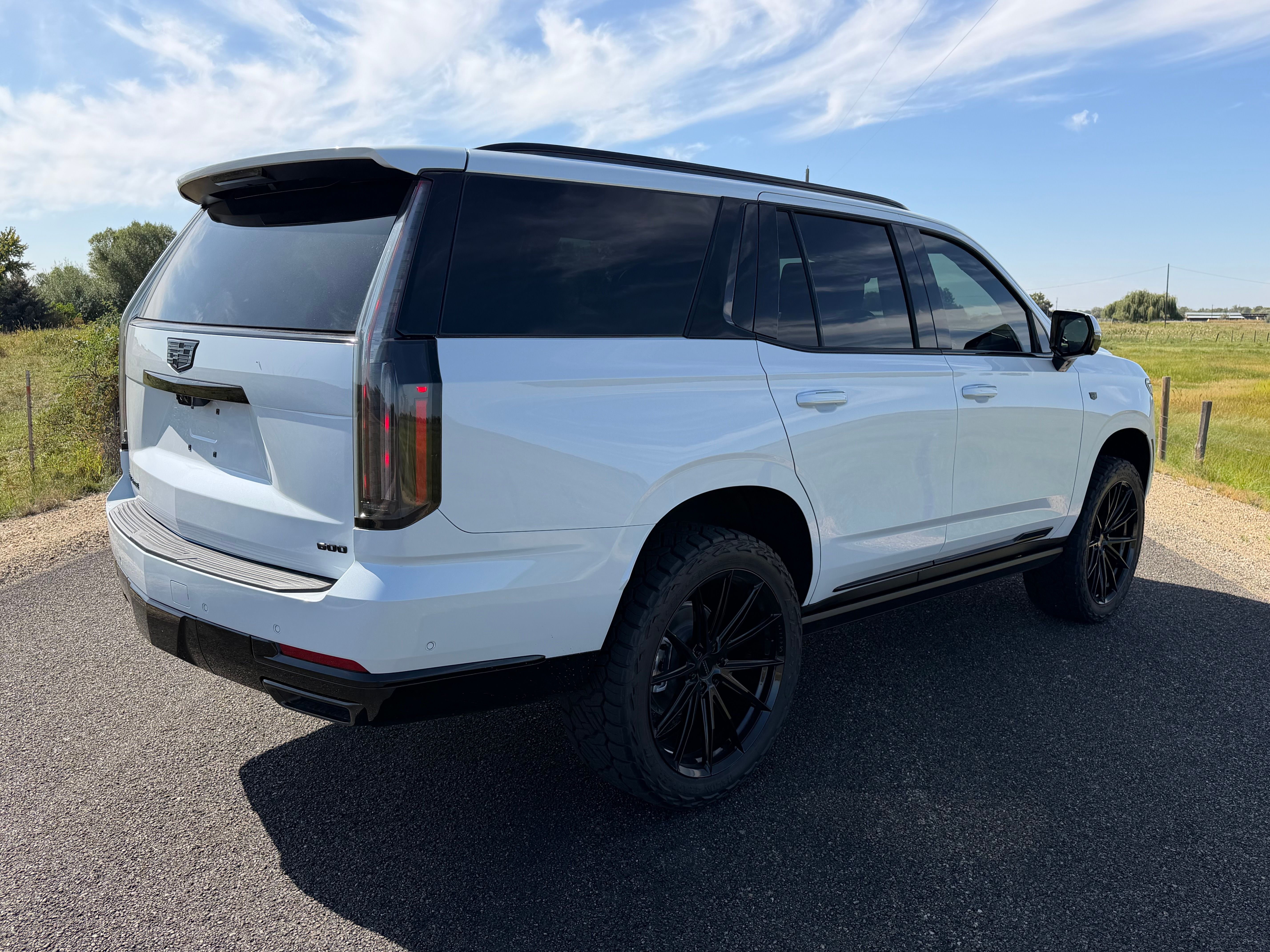 Used 2026 Cadillac Escalade Platinum Sport w/ LPO, ONYX Package AWD/4WD image 6