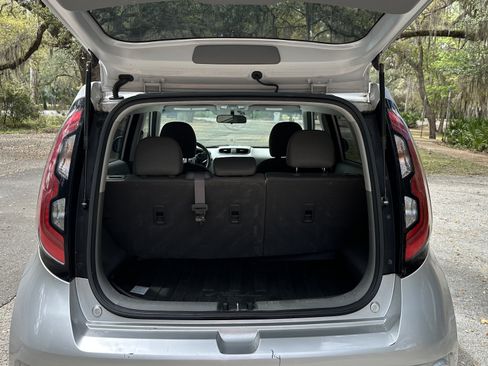 Used 2016 Kia Soul EV image 12