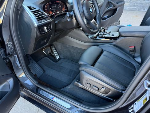 Used 2025 BMW X4 xDrive30i w/ M Sport Package image 12