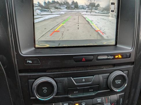 Used 2016 Ford Explorer XLT w/ Equipment Group 202A image 15