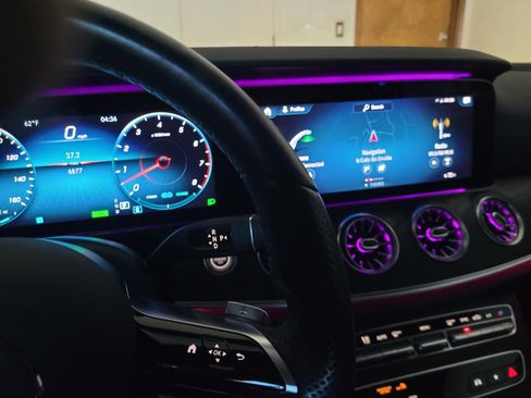 Used 2021 Mercedes-Benz E 450 Coupe image 4