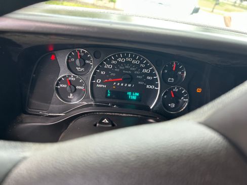 Used 2015 GMC Savana 2500 image 12