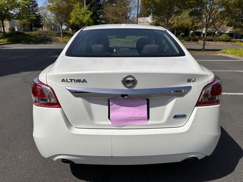 Used 2013 Nissan Altima 2.5 SV image 10