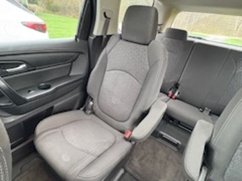 Used 2016 GMC Acadia SLE AWD/4WD image 21