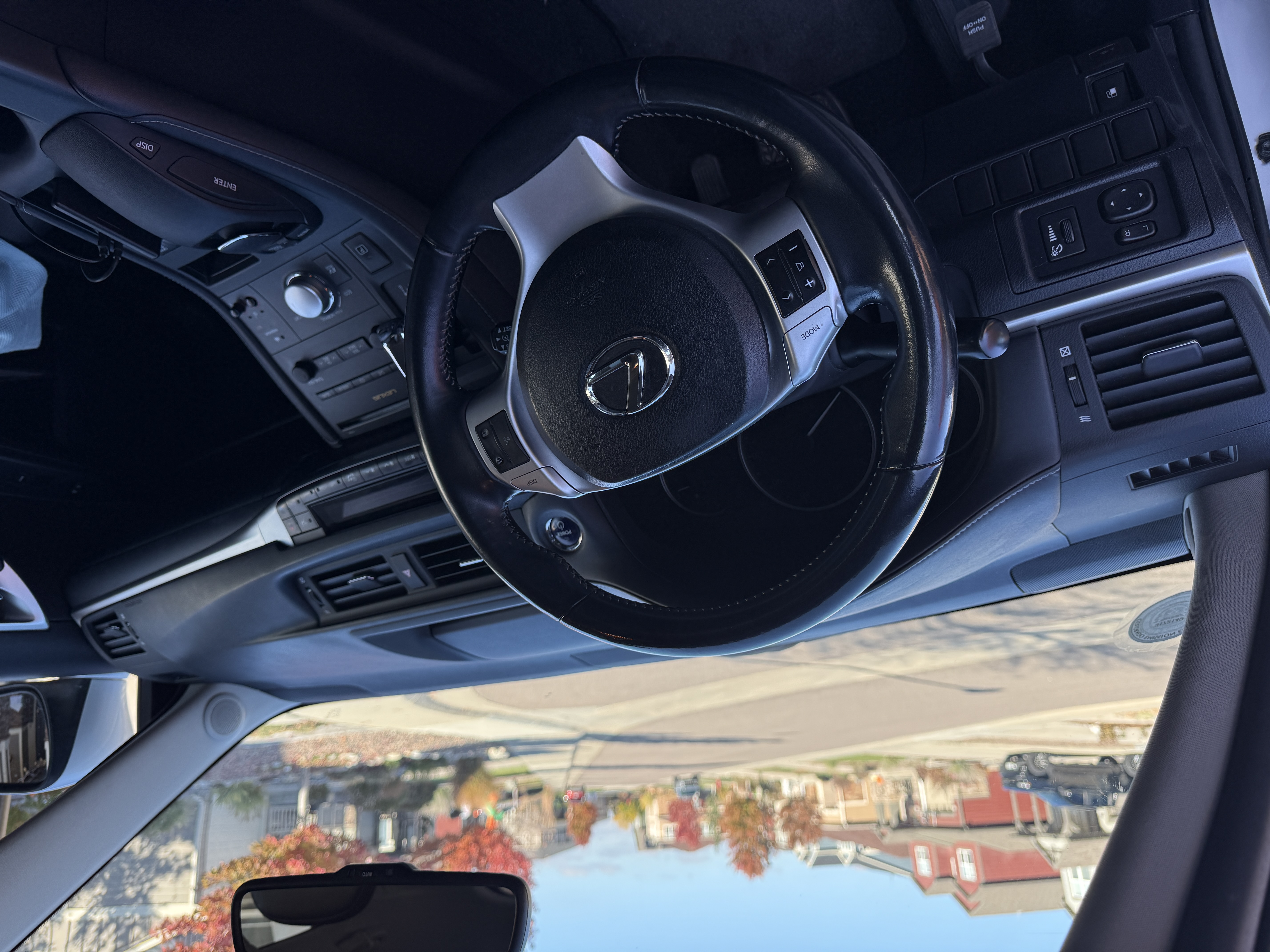 Used 2011 Lexus CT 200h Premium w/ Premium Audio Pkg FWD image 13