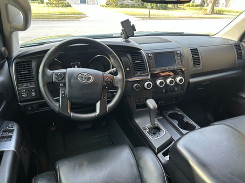 Used 2020 Toyota Sequoia 4WD image 12