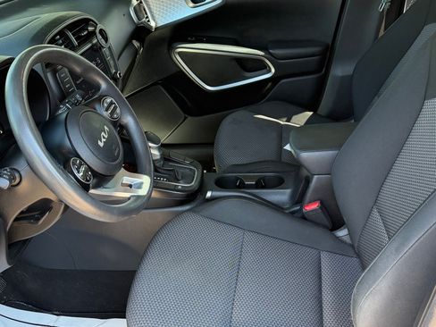Used 2024 Kia Soul LX w/ Option Group 015 FWD image 6