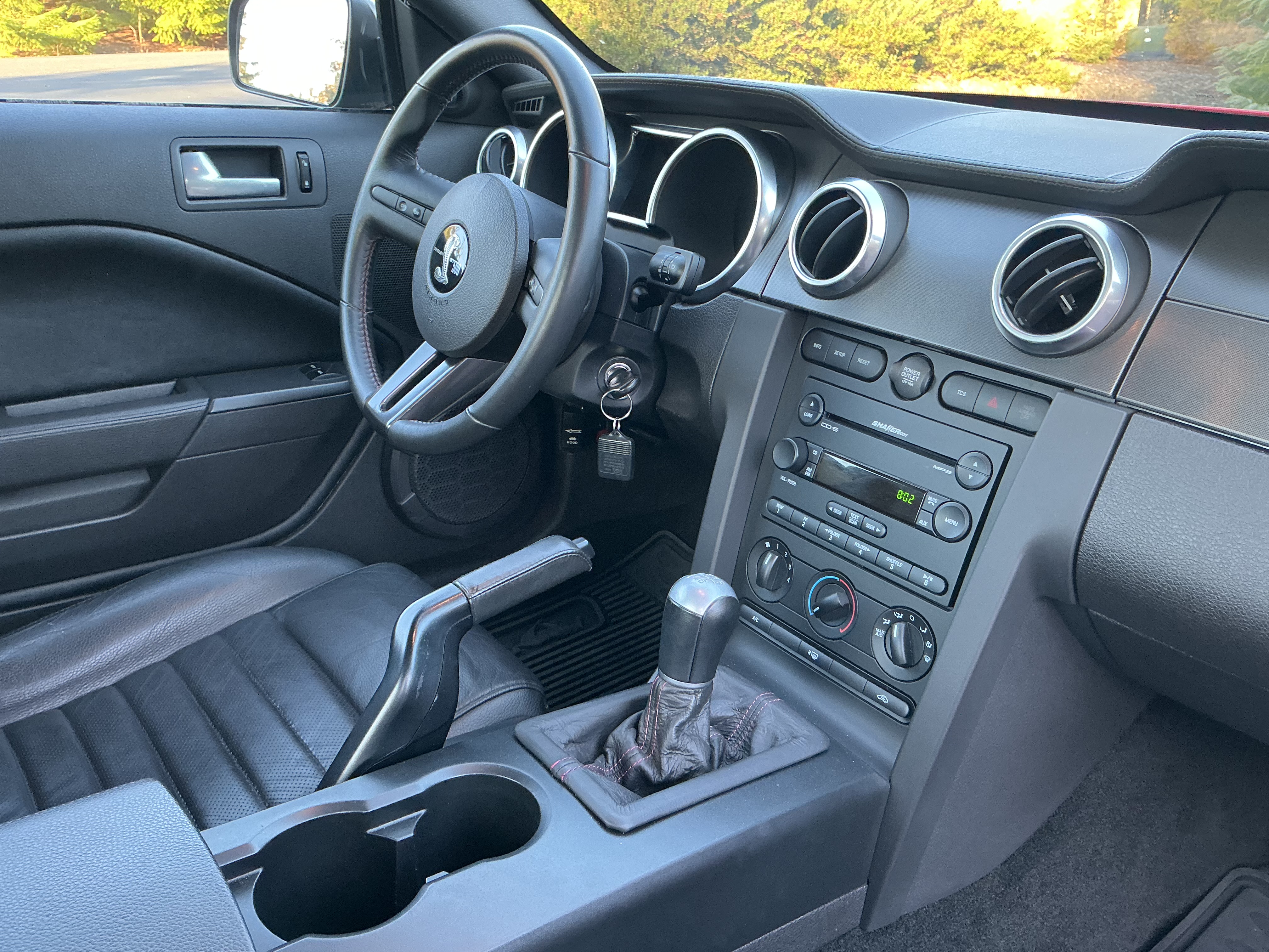 Used 2007 Ford Mustang Shelby GT500 RWD image 2