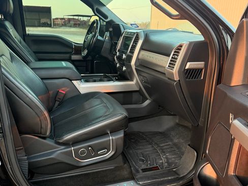 Used 2017 Ford F350 Platinum w/ Platinum Ultimate Package image 8
