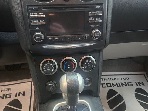 Used 2013 Nissan Rogue SV image 5