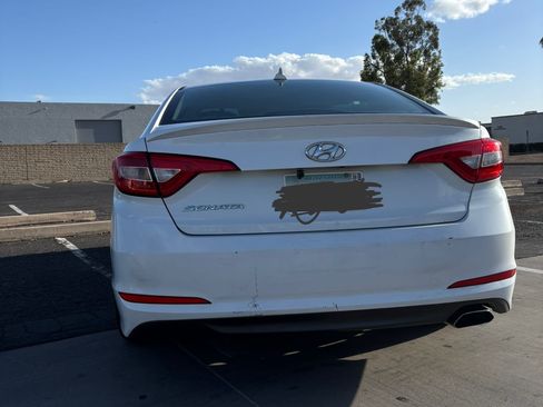 Used 2017 Hyundai Sonata SE FWD image 2