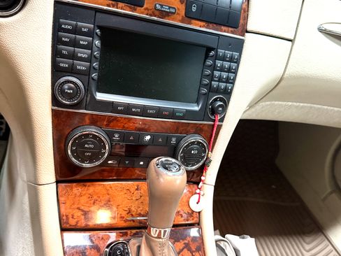 Used 2008 Mercedes-Benz CLK 350 Cabriolet image 2