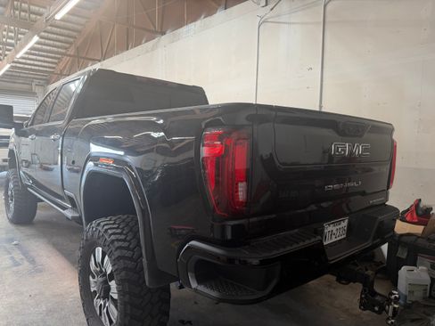 Used 2022 GMC Sierra 2500 Denali w/ Denali Ultimate Package AWD/4WD image 5
