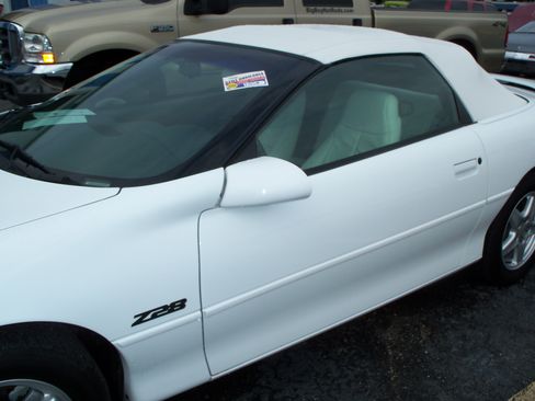 Used 1998 Chevrolet Camaro Z28 RWD image 11