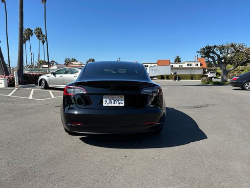 Used 2020 Tesla Model 3 Standard Range Plus image 5