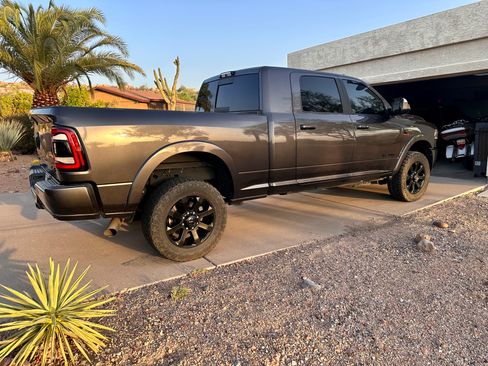 Used 2020 RAM 2500 Laramie w/ Night Edition image 5