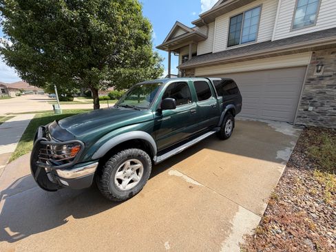 Used 2001 Toyota Tacoma PreRunner RWD image 15