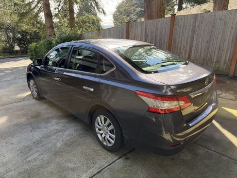 Used 2014 Nissan Sentra SV image 9