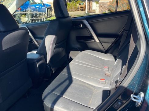 Used 2017 Toyota RAV4 Limited image 4