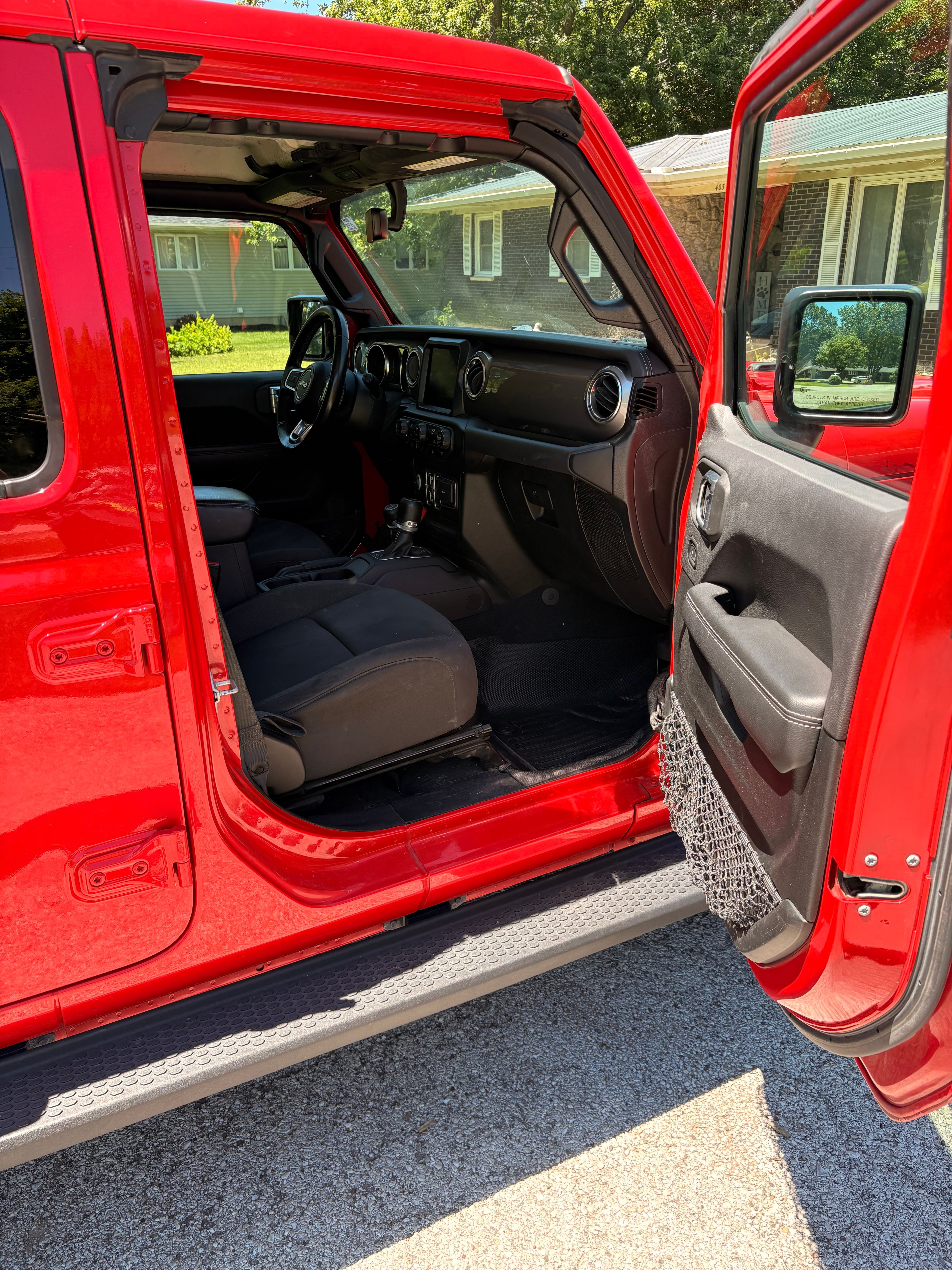 Used 2021 Jeep Wrangler Unlimited Sahara w/ Uconnect 4C Nav & Sound Group AWD/4WD image 15