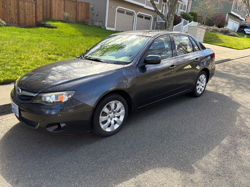 Used 2011 Subaru Impreza 2.5i AWD/4WD image 2