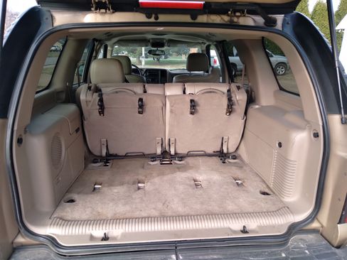 Used 2005 Chevrolet Tahoe LT w/ LT Preferred Equipment Group image 9