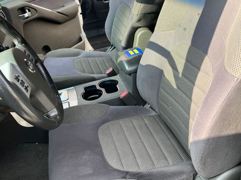 Used 2008 Nissan Pathfinder SE w/ Premium Pkg image 11