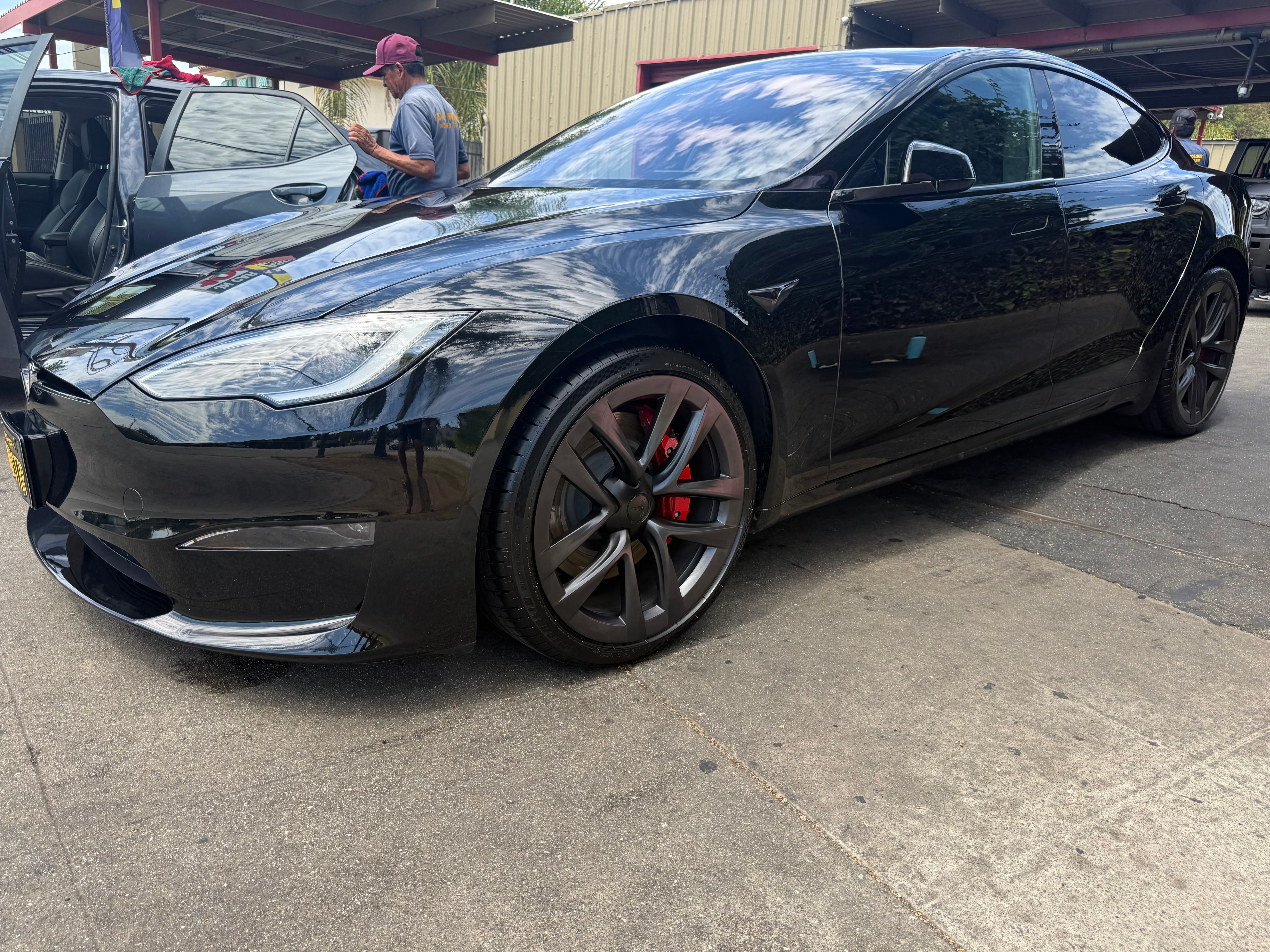 Used 2024 Tesla Model S Plaid AWD/4WD image 1