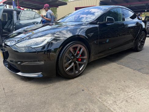 Used 2024 Tesla Model S Plaid AWD/4WD image 1