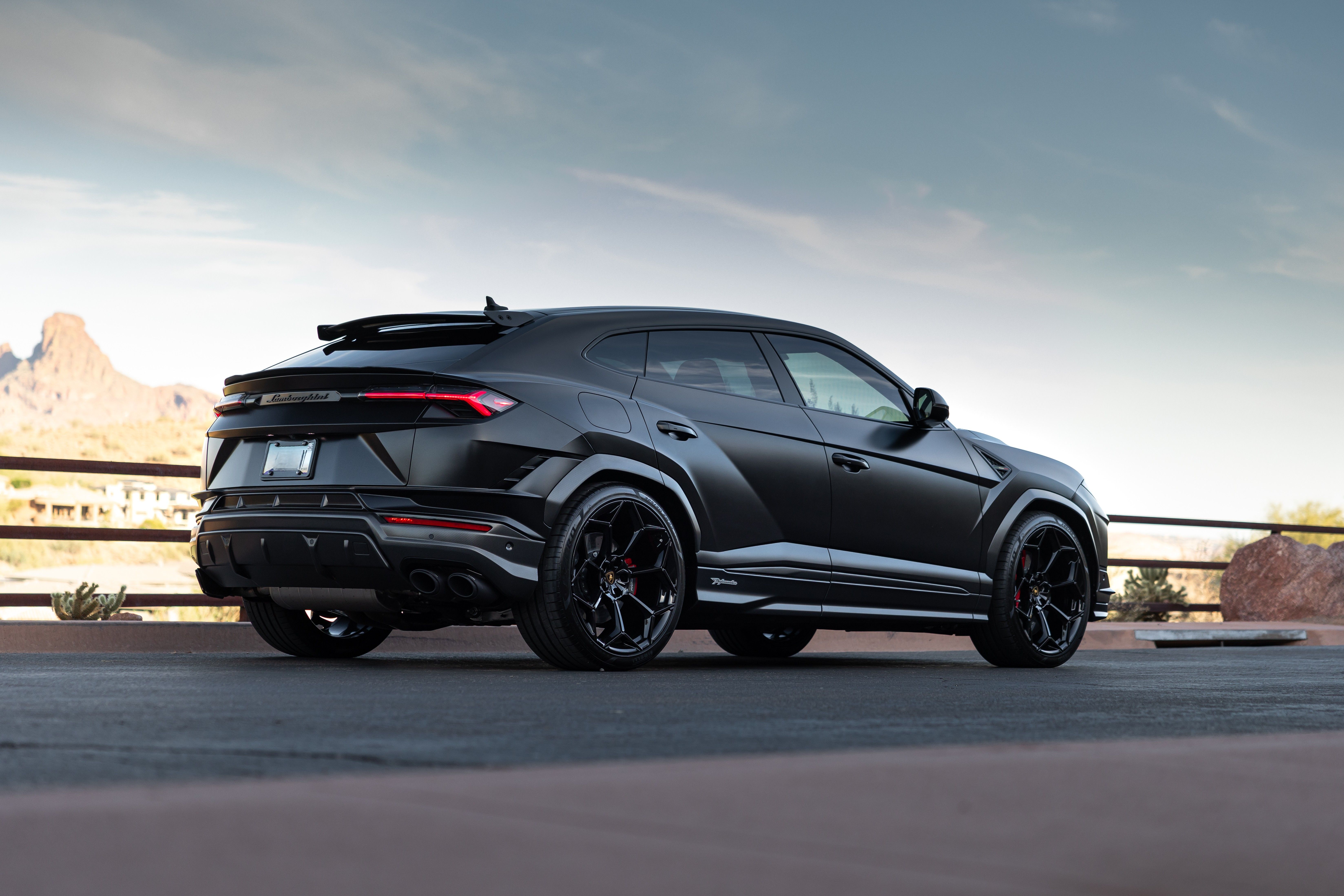 Used 2024 Lamborghini Urus Performante AWD/4WD image 11
