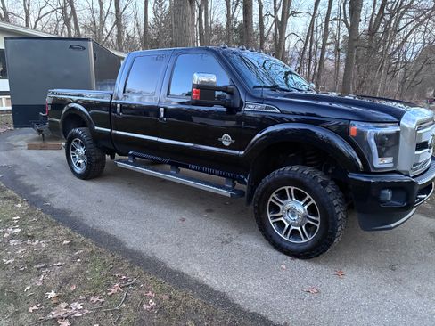Used 2016 Ford F350 Platinum w/ FX4 Off-Road Package image 5