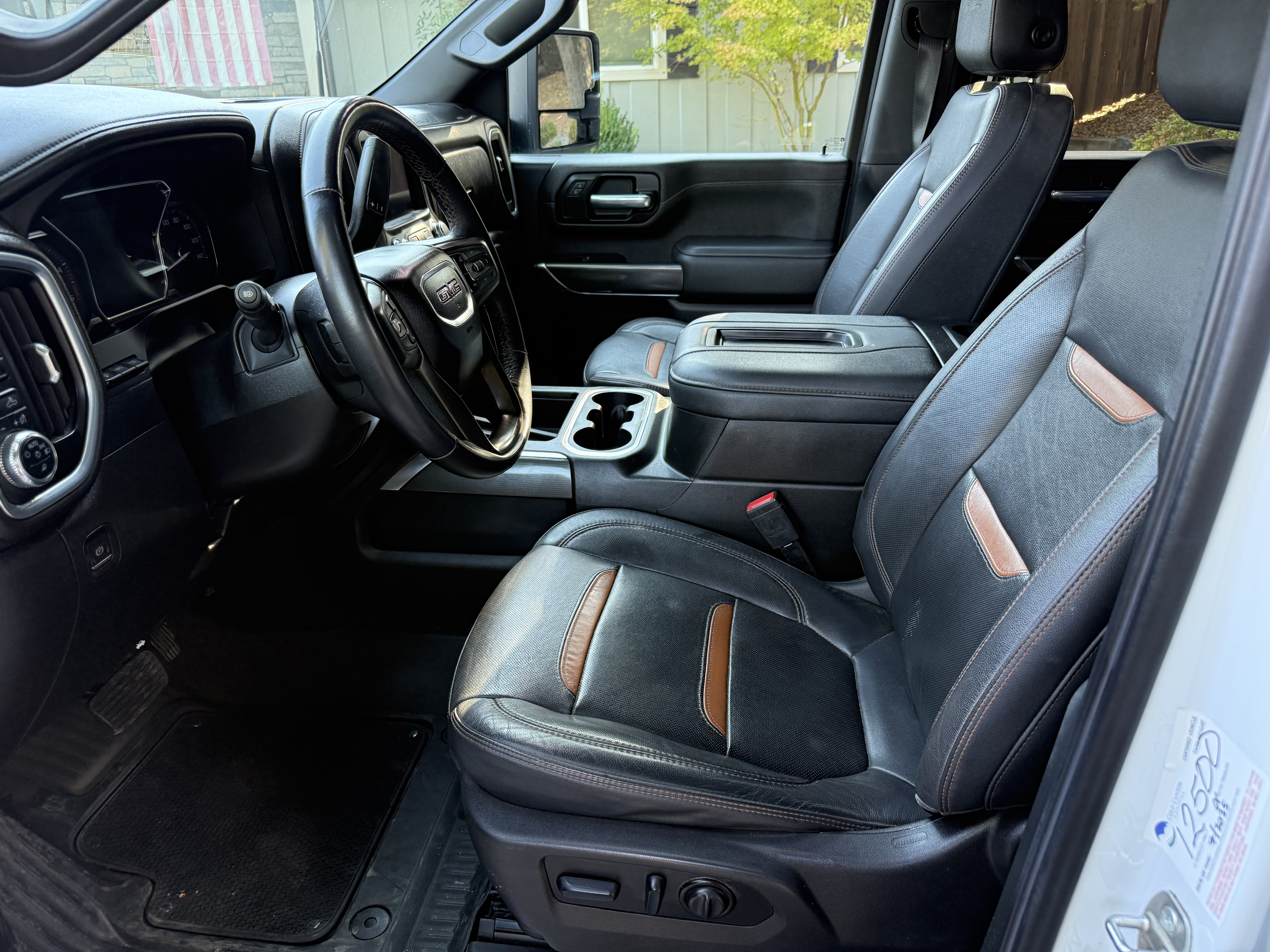 Used 2022 GMC Sierra 2500 AT4 w/ AT4 Premium Plus Package AWD/4WD image 9