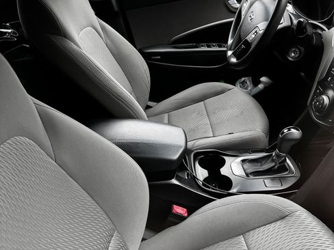 Used 2014 Hyundai Santa Fe Sport image 4