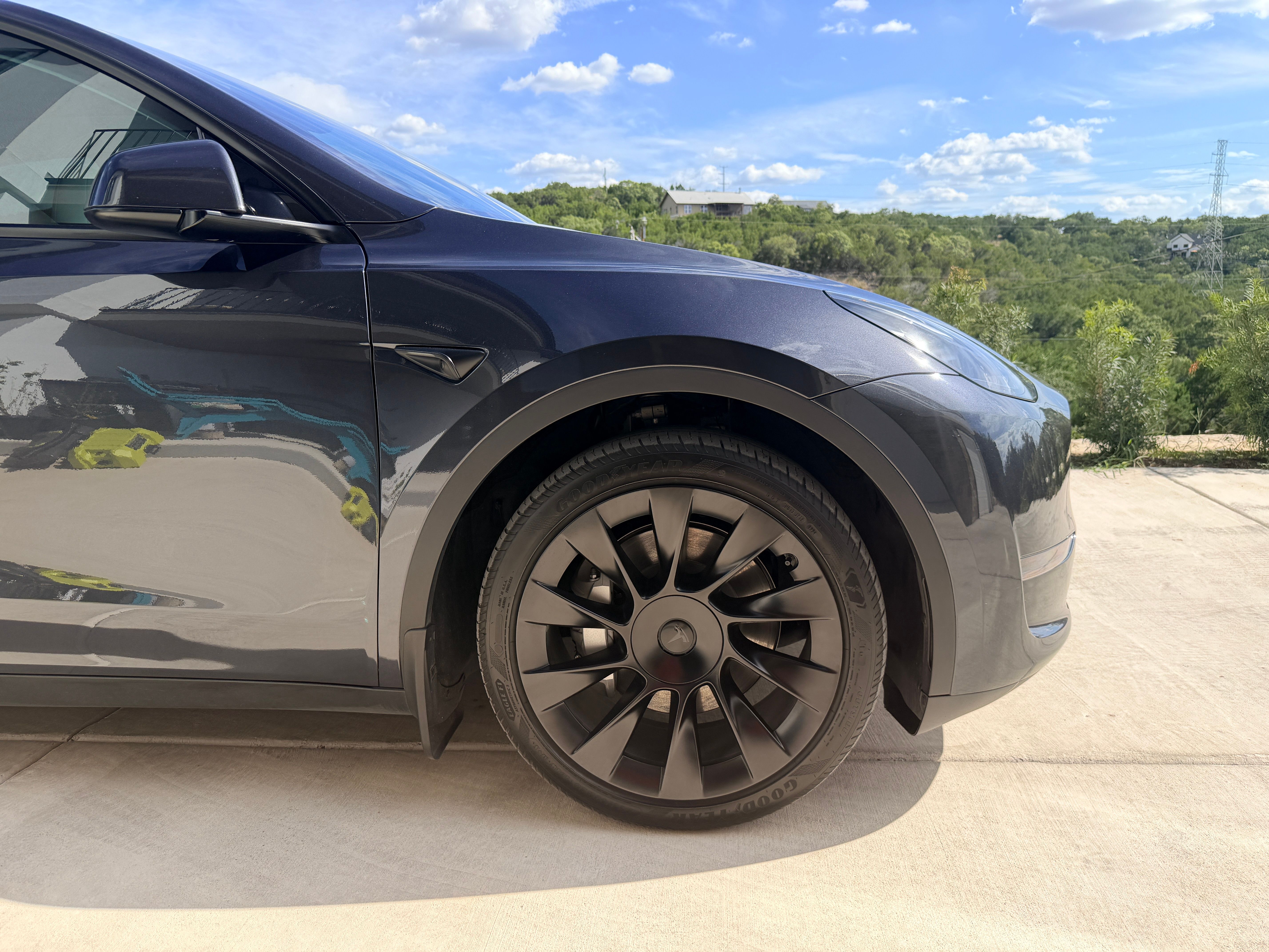 Used 2024 Tesla Model Y Long Range AWD/4WD image 11