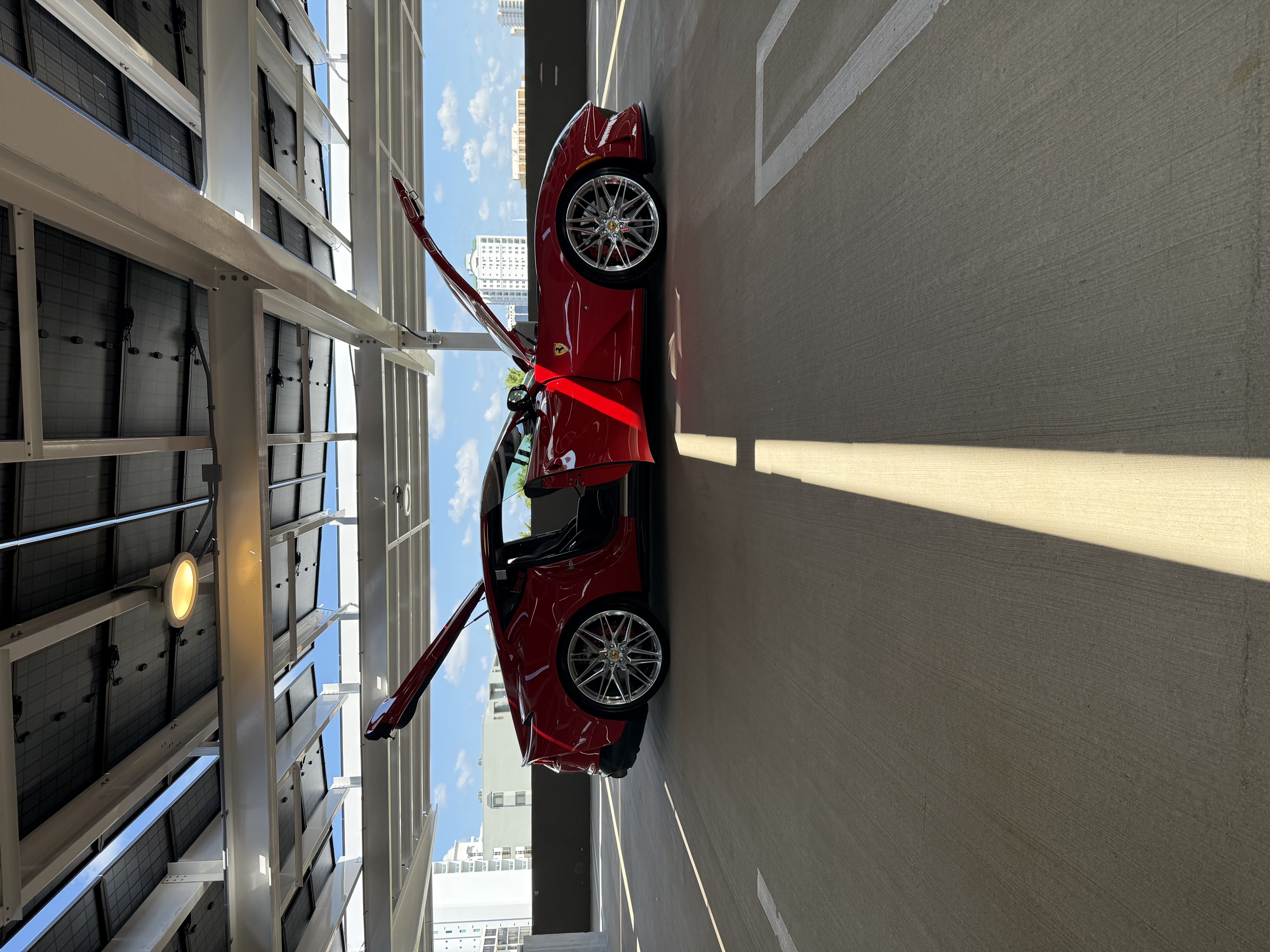 Used 2019 Ferrari 812 Superfast RWD image 18