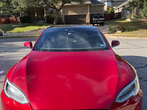 Used 2020 Tesla Model S Long Range Plus image 1