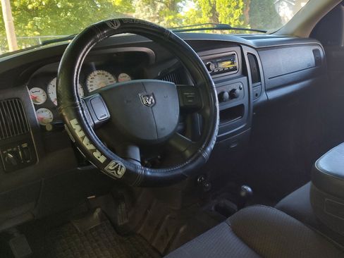 Used 2005 Dodge Ram 1500 Truck ST w/ ST Value Group image 8