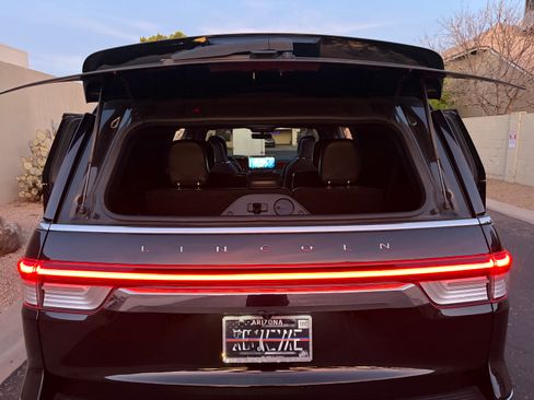 Used 2022 Lincoln Navigator L Reserve image 15