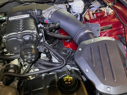 Used 2016 Ford Mustang GT Premium w/ GT Performance Package image 8