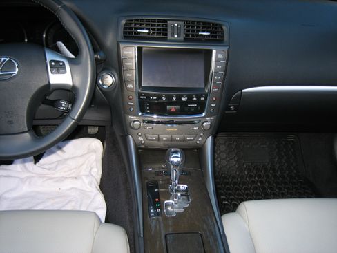 Used 2012 Lexus IS 250C image 13