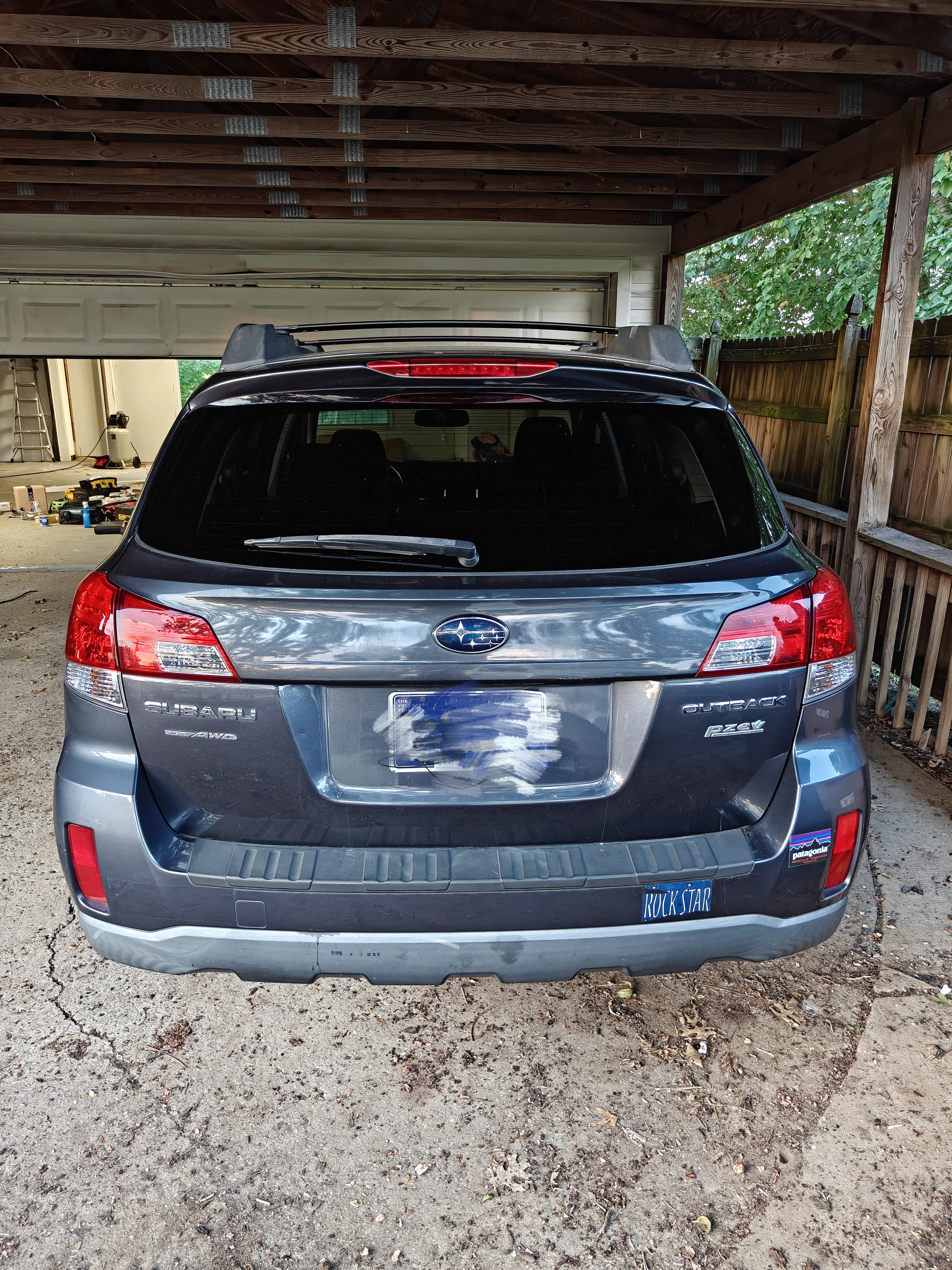 Used 2013 Subaru Outback 2.5i Premium w/ All-Weather Pkg AWD/4WD image 8