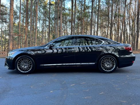 Used 2017 Lexus LS 460 F Sport image 4