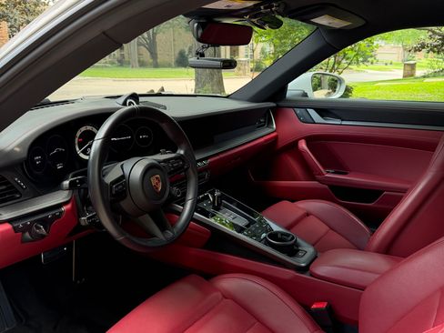 Used 2023 Porsche 911 Carrera 4S AWD/4WD image 13