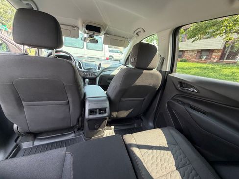 Used 2018 Chevrolet Equinox LT AWD/4WD image 22